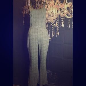 Wild Fable Jumper Size S Black and gray plaid